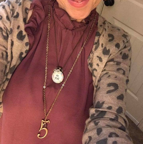 Number pendant necklace ❣#2 only❣ - Picture 2 of 3